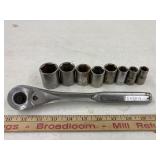 Craftsman 1/2 ratchet w/8 sockets 1/2 -1 1/8