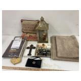 Lot of MIsc include 2 underbed organizers,bathmats