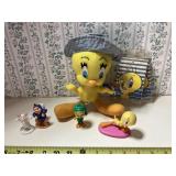 6 toys Tweety Bird stuffed toy, 2 air freshener &