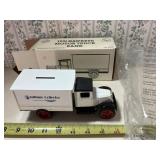 1/32 1931 Hawkeye Farm & Dairy Truck bank ,