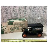 1/25 1913 Model T Hart-Parr delivery truck bank,
