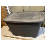 Large Rubbermade Tote