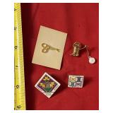 4 Quilter/sewers pins