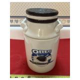 9 1/2' tall ceramic Oreo cookie jar , 5 1/2 round