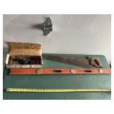 4ft level, saw, light