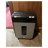 TrueRed paper shredder, works