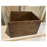 Vintage Quaker Oats Crate, 16x 18 x 12