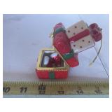 2 present trinket holder ornament , ceramic