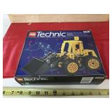 Vintage Lego Technic Front End Loader Set # 8828