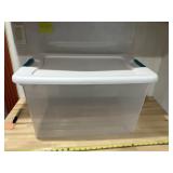 Sterilite Latching Box 64 qt tote