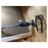 Hoover bagless, 2 speed quick broom, works