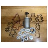Cookie press with cookie cutters