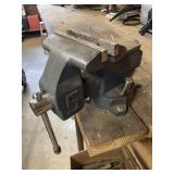 Craftsman 5ï¿½ bench vise, needs removed