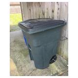 Large tote garbage can, big
