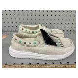 Hey dude size 5
