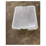 Rubbermaid 71 qt tote