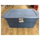 Sterlite  122 quart tote