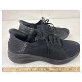 Skechers size 10