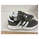 Adidas size 7 1/2