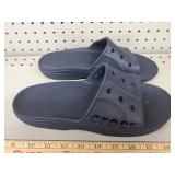 Iconicc Crocs Comfort, size M 9, W11