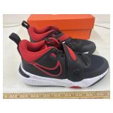 Nike size 3 1/2 Y