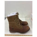 Timberland size 9 1/2, no tag in shoes, going by