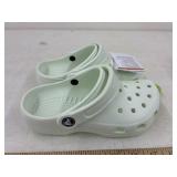 Crocs size J1