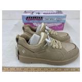 Skechers size 8
