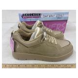 Skechers size 9 1/2