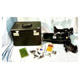 Singer 221-1 Featherweight Portable Sewing Machine
