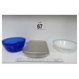 Vtg Bowls w/ Corning  & Covered Dessert Pan
