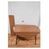 Nice Drop Leaf Table w/ Center Leaf 47' Diam