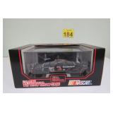 Earnhardt 1:24 Die Cast & Pit Stop Crew