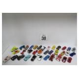 35 Hot Wheels & Matchbox Cars