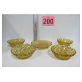 Vtg Daisy Button Small Bowls