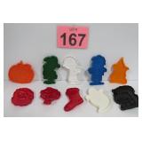 Vtg Cookie Cutters - w/ Peanuts & More