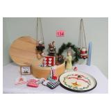 Round Wood Crate w/ Christmas Contents
