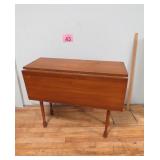 Small Drop Leaf Table - Missing Slide Peg