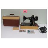 Vtg Singer Portable Sewing Mach 99k