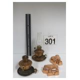 Vtg Swivel Oil Lamps & Farmyard Molds