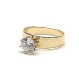 10K Yellow Gold Cubic Zirconia Solitaire Ring sz 7 10K Yellow Gold Cubic Zirconia Solitaire Ring sz 7