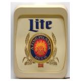 Vintage Lighted Miller Lite Beer Advertising Sign Vintage Lighted Miller Lite Beer Advertising Sign
