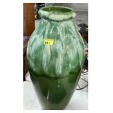 ROSEVILLE POTTERY VASE