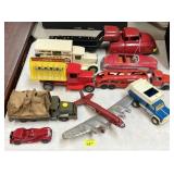 LOT OF VINTAGE TOYS