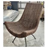 WICKER RATTAN LOUNG SWIVEL