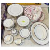 WEDGWOOD PALATIA DINNERWARE