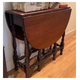 DROP-SIDE GATE LEG ACCENT TABLE