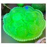 FENTON TOPAZ URANIUM VASELINE GLASS PUNCHBOWL AND