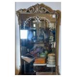 ANTIQUE GILT FRAMED MIRROR