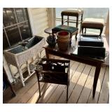 LOT OF DECORATIVE OBJECTS